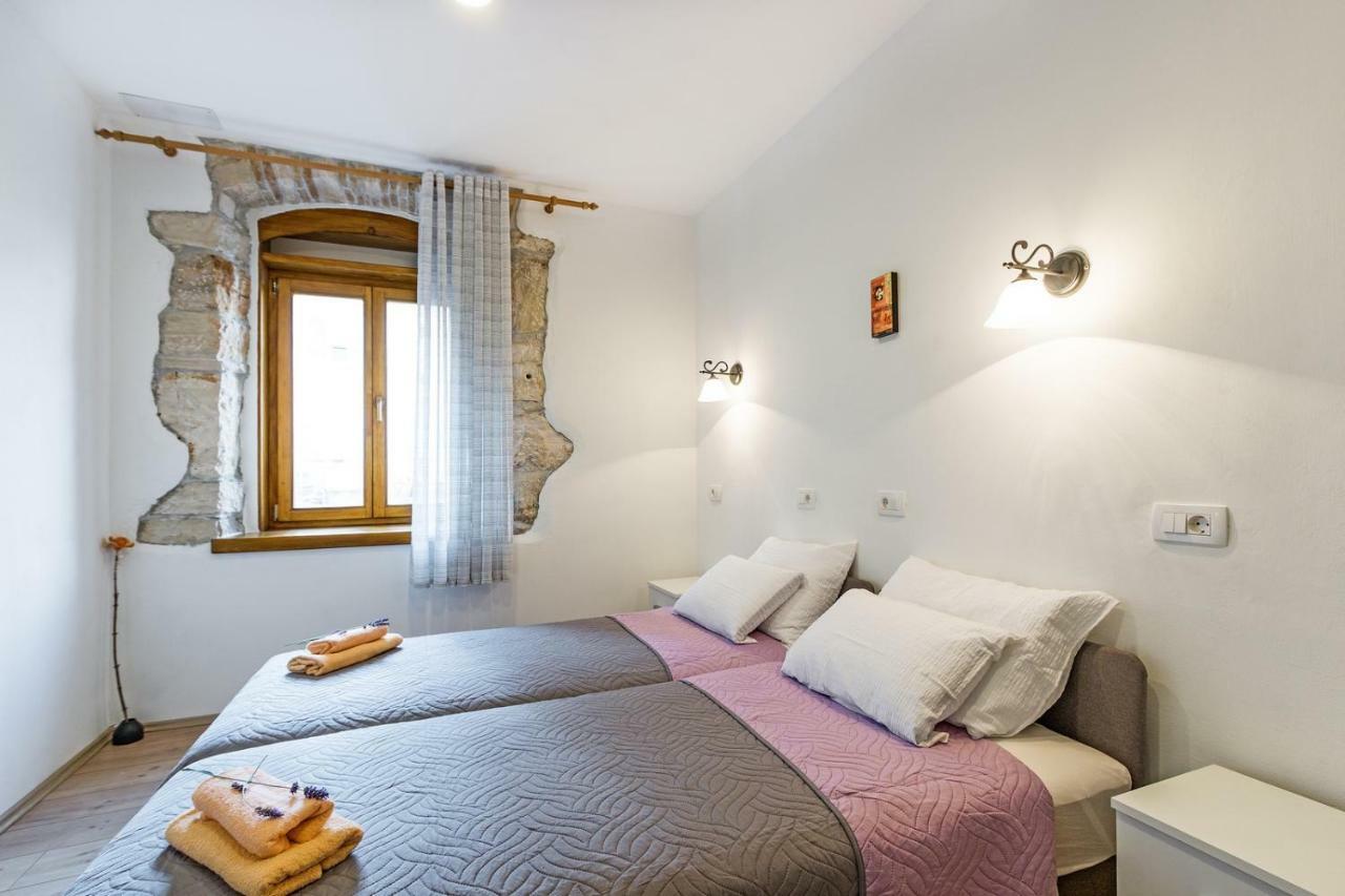 Cozy Apartment 10 Min From The Beach Пула Екстериор снимка